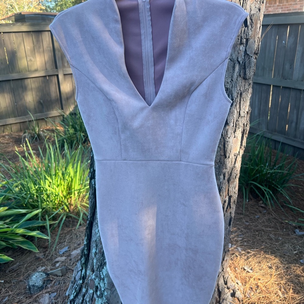 Elegant Light Pink Sleeveless Dress